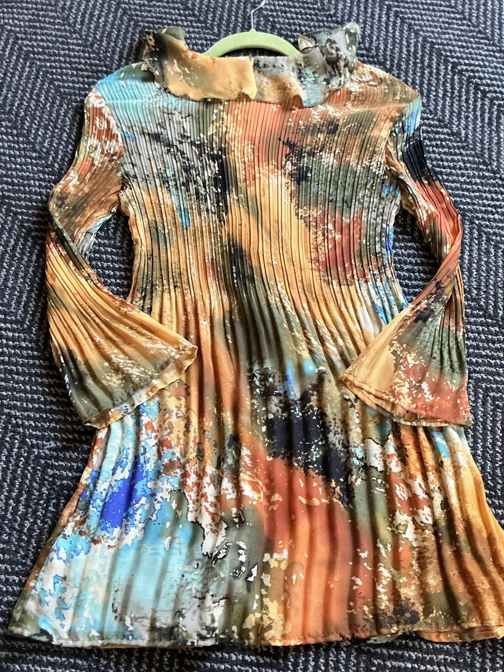 Multicolor Ruffle Front Pleated Long Sleeve blouse - Picture 2 of 6
